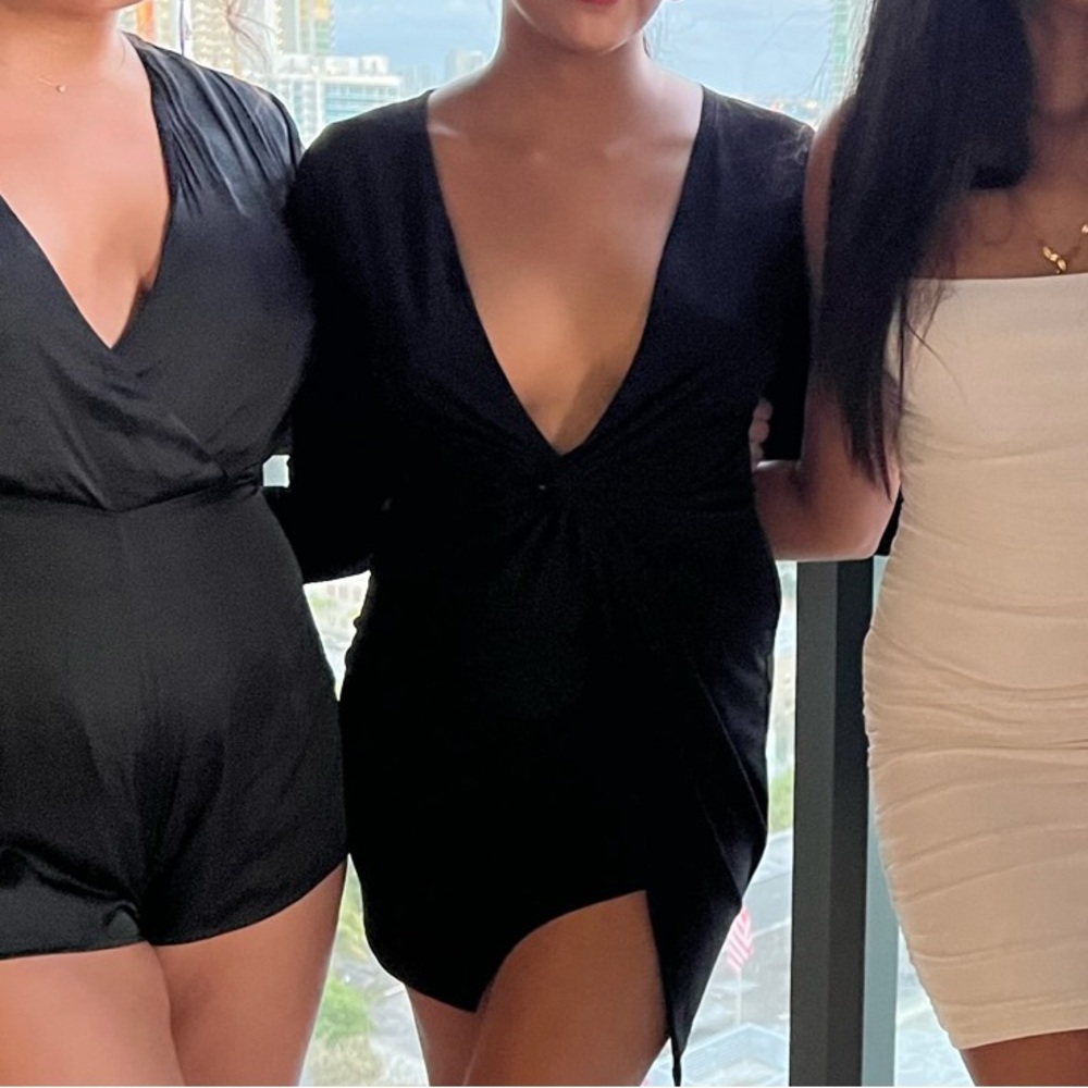 Elegant Black Long Sleeve mini Dress size small